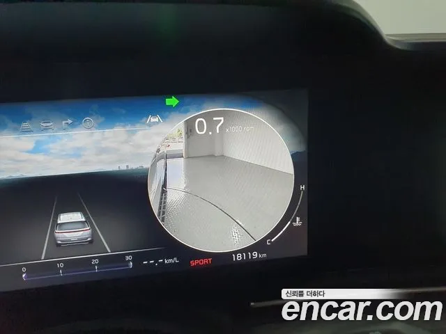 Kia Carnival 2021 thumb 12