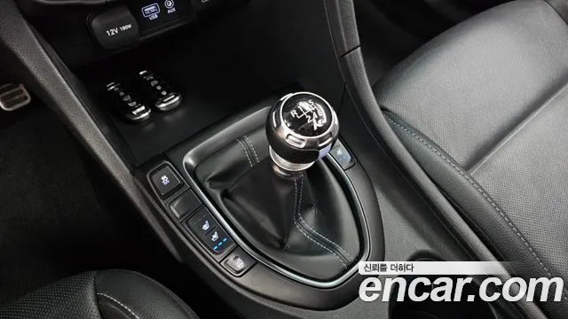 Hyundai Veloster 2020 thumb 9