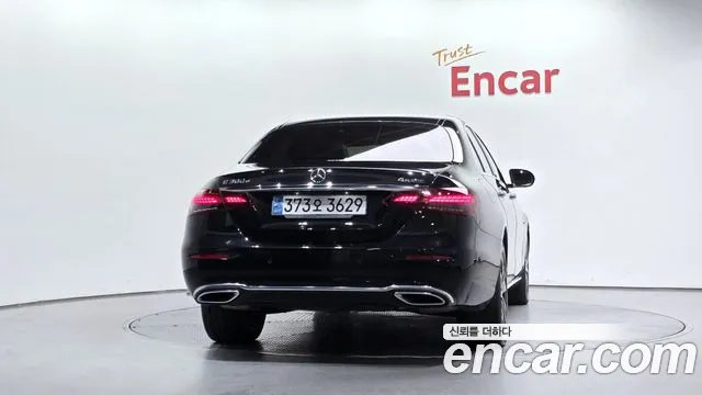 Mercedes-Benz E-Класс 2021 thumb 4