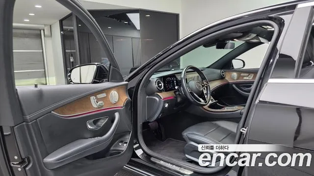 Mercedes-Benz E-Класс 2021 thumb 10