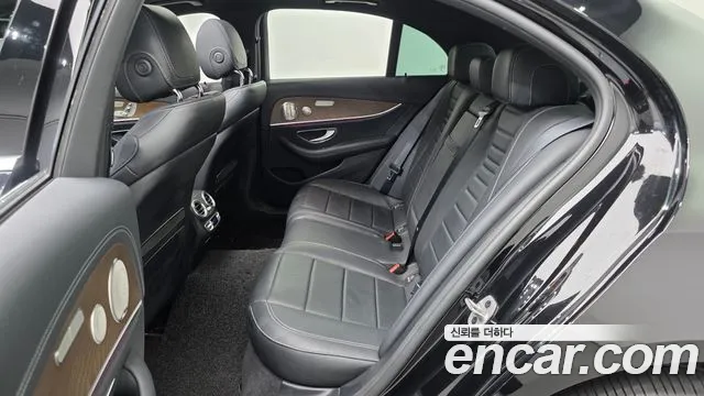 Mercedes-Benz E-Класс 2021 thumb 12