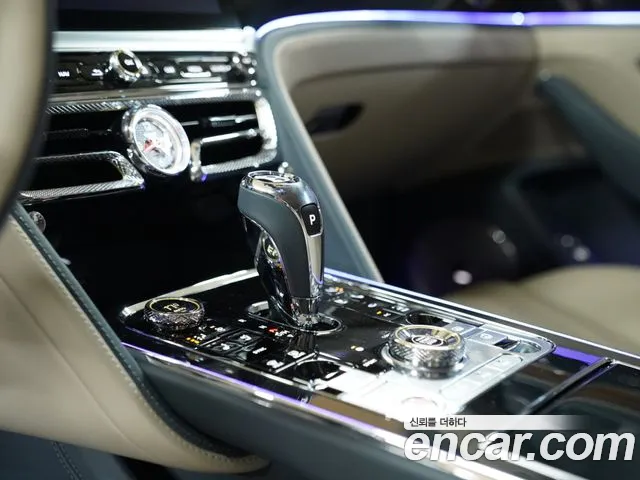 Bentley Flying Spur 2021 thumb 10