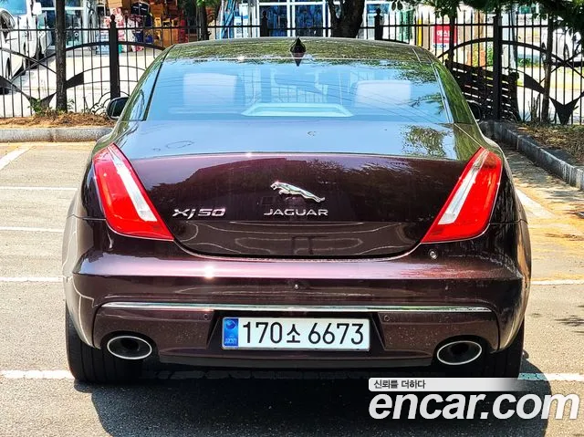 Jaguar XJ 2018 thumb 4