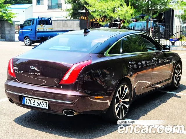 Jaguar XJ 2018 thumb 5