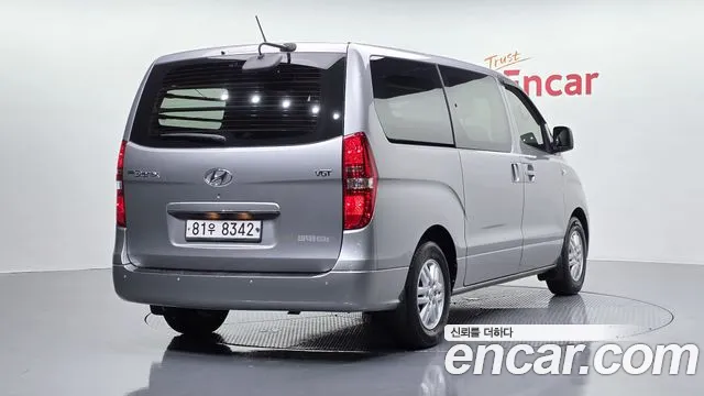Hyundai Starex 2016 thumb 2
