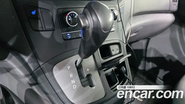 Hyundai Starex 2016 thumb 9