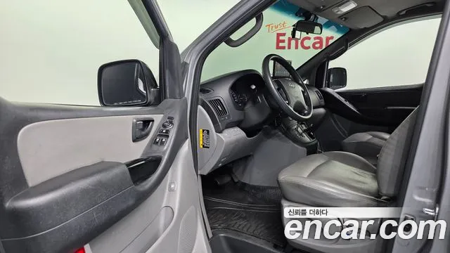 Hyundai Starex 2016 thumb 10
