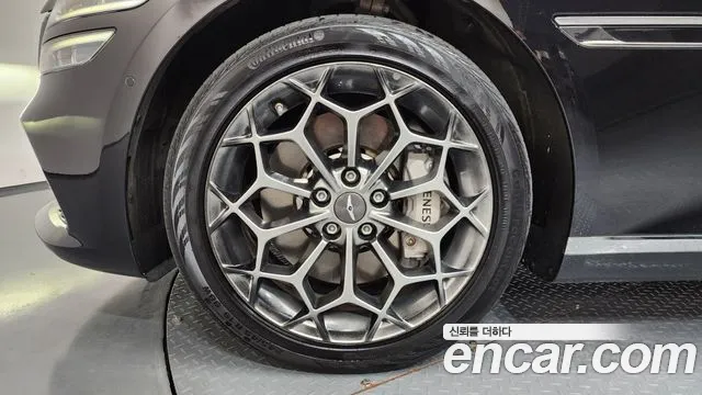 Genesis G80 2022 thumb 5