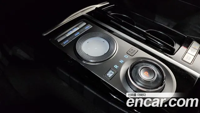 Genesis G80 2022 thumb 9