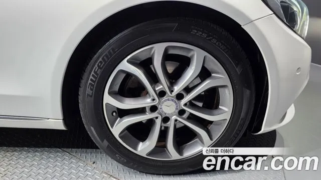 Mercedes-Benz C-Класс 2016 thumb 5