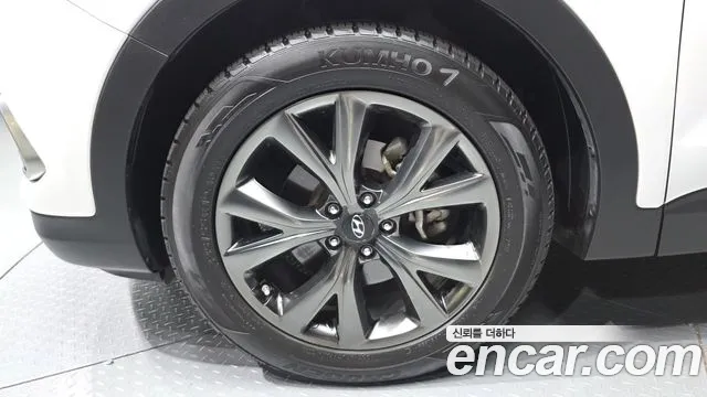 Hyundai Santa Fe 2016 thumb 4