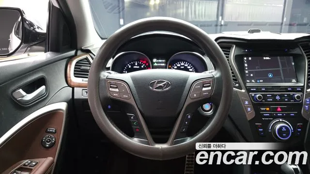 Hyundai Santa Fe 2016 thumb 12