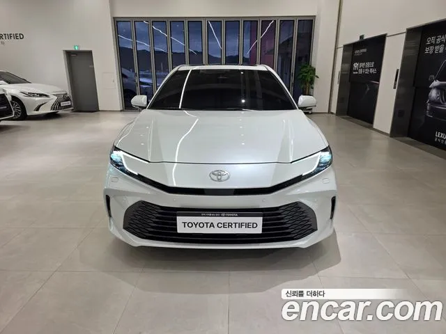 Toyota Camry 2025 thumb 3