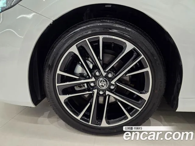 Toyota Camry 2025 thumb 5