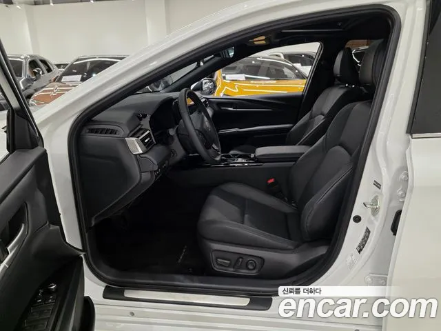 Toyota Camry 2025 thumb 10