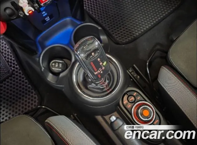 MINI Cooper Convertible 2021 thumb 9