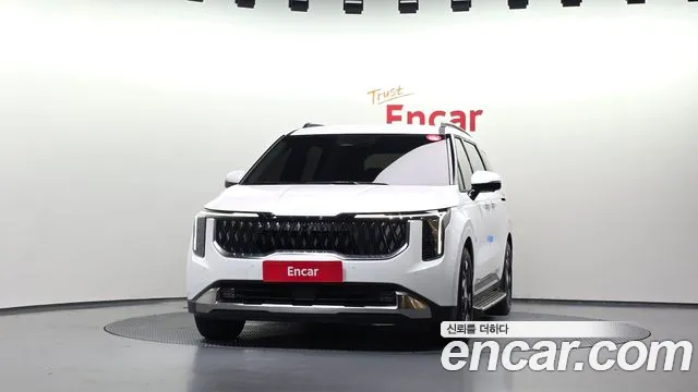 Kia Carnival 2024 thumb 3