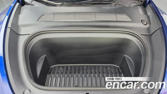 Tesla Model Y 2024 thumb 6