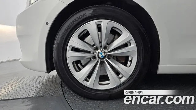 BMW Gran Turismo 2011 thumb 5