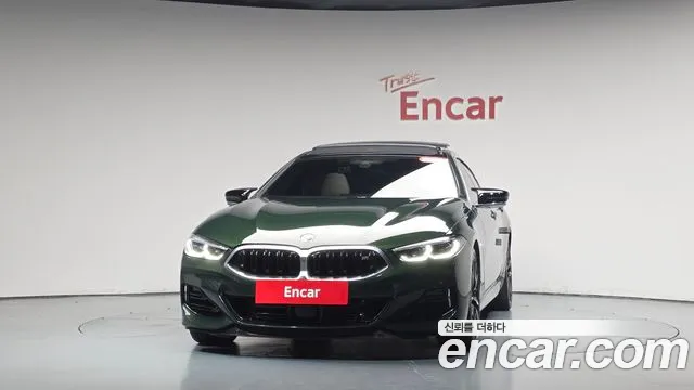 BMW 8-Series 2022 thumb 2