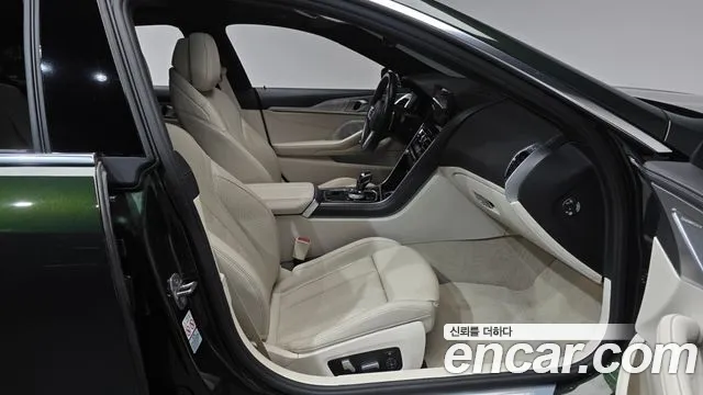 BMW 8-Series 2022 thumb 10