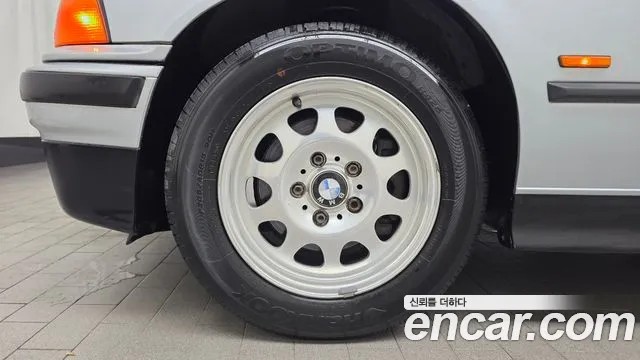 BMW 3-Series 1997 thumb 4