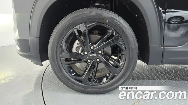 ChevroletGMDaewoo TrailBlazer 2023 thumb 5