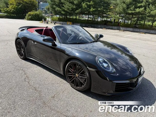 Porsche 911 2018 thumb 7