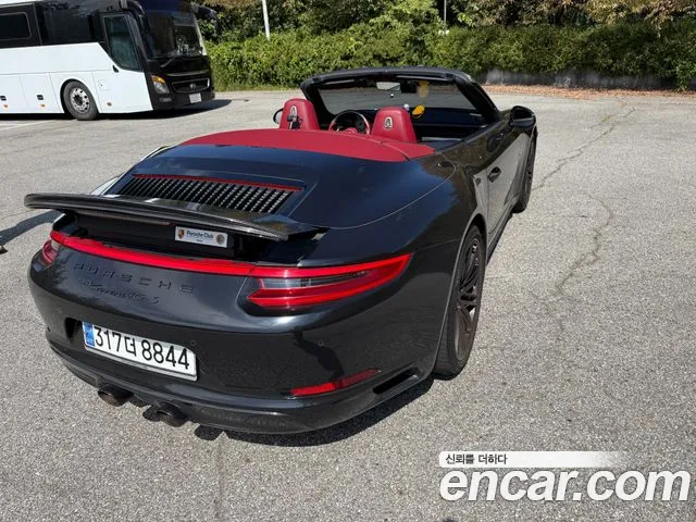 Porsche 911 2018 thumb 8