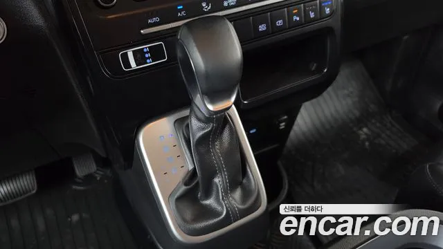 Hyundai Staria 2026 thumb 9
