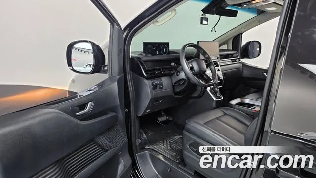 Hyundai Staria 2026 thumb 10