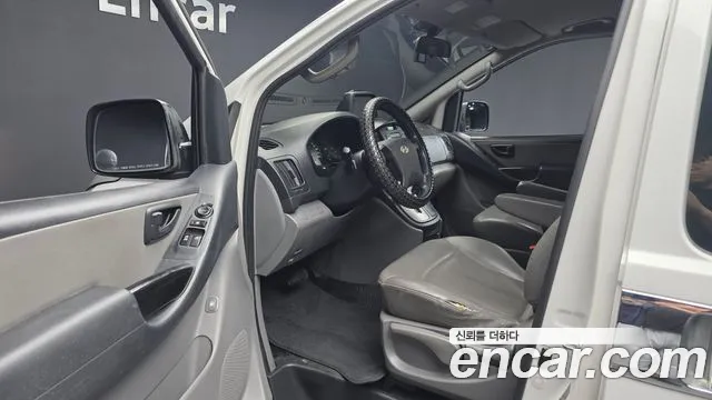 Hyundai Starex 2012 thumb 10