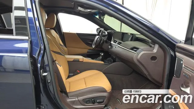 Lexus ES 2021 thumb 11