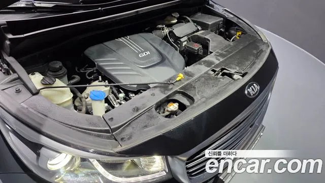 Kia Carnival 2015 thumb 6