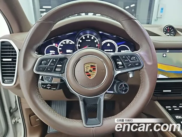 Porsche Cayenne 2021 thumb 9