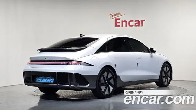 Hyundai IONIQ 6 2024 thumb 2