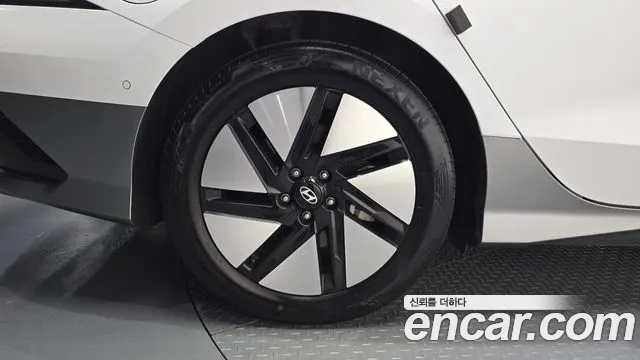 Hyundai IONIQ 6 2024 thumb 5