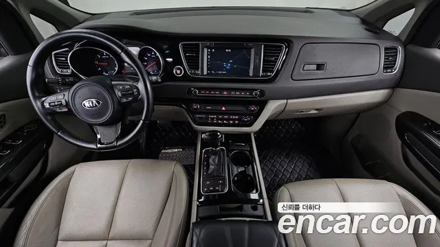 Kia Carnival 2014 thumb 7