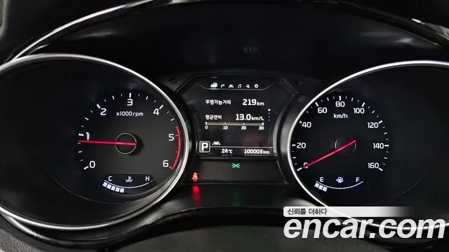 Kia Carnival 2014 thumb 8