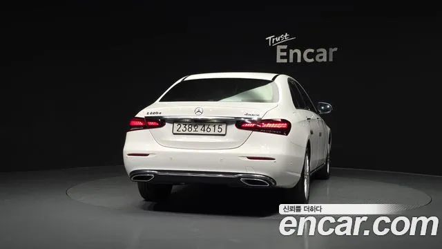 Mercedes-Benz E-Класс 2021 thumb 3