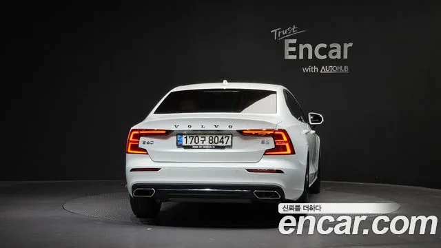 Volvo S60 2020 thumb 4