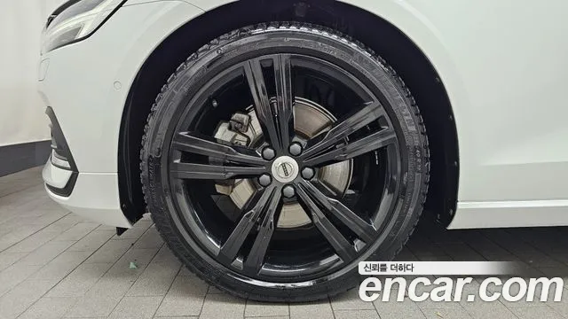 Volvo S60 2020 thumb 5