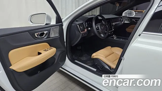 Volvo S60 2020 thumb 10