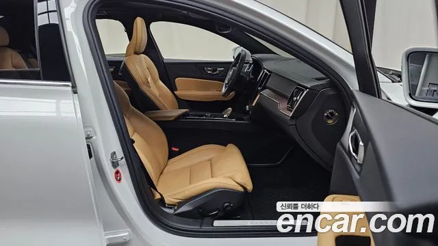 Volvo S60 2020 thumb 11