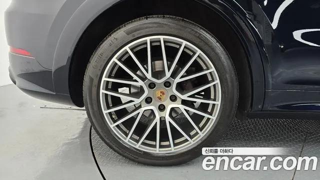 Porsche Cayenne 2022 thumb 5