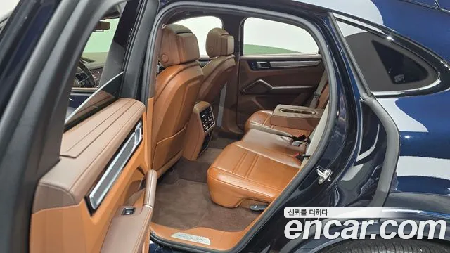 Porsche Cayenne 2022 thumb 11