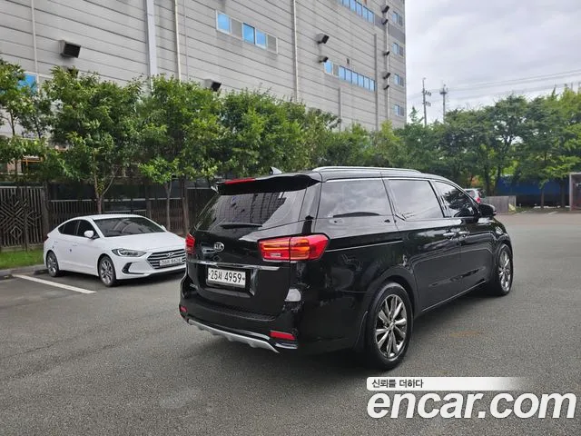 Kia Carnival 2019 thumb 5