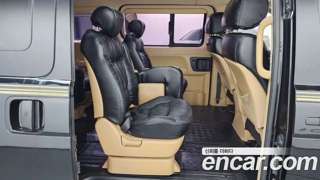 Hyundai Starex 2011 thumb 12