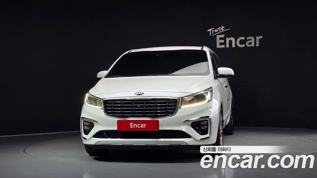 Kia Carnival 2018 thumb 3