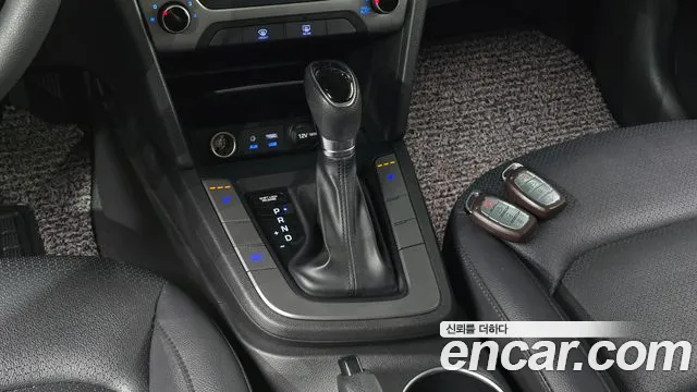 Hyundai Avante 2017 thumb 8